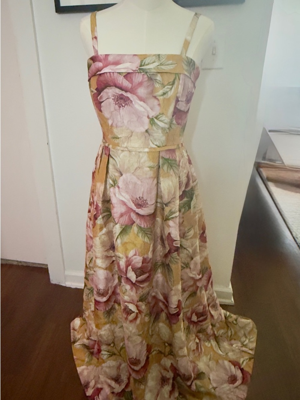 NWOT TAHARI SIZE 6 Floral Gown